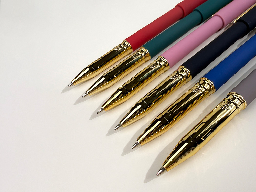 Ручка пластиковая шариковая Parliament, 0,7 мм, синие чернила, темно-синий/золотистый Ручка пластиковая шариковая Parliament, 0,7 мм, синие чернила, темно-синий/золотистый