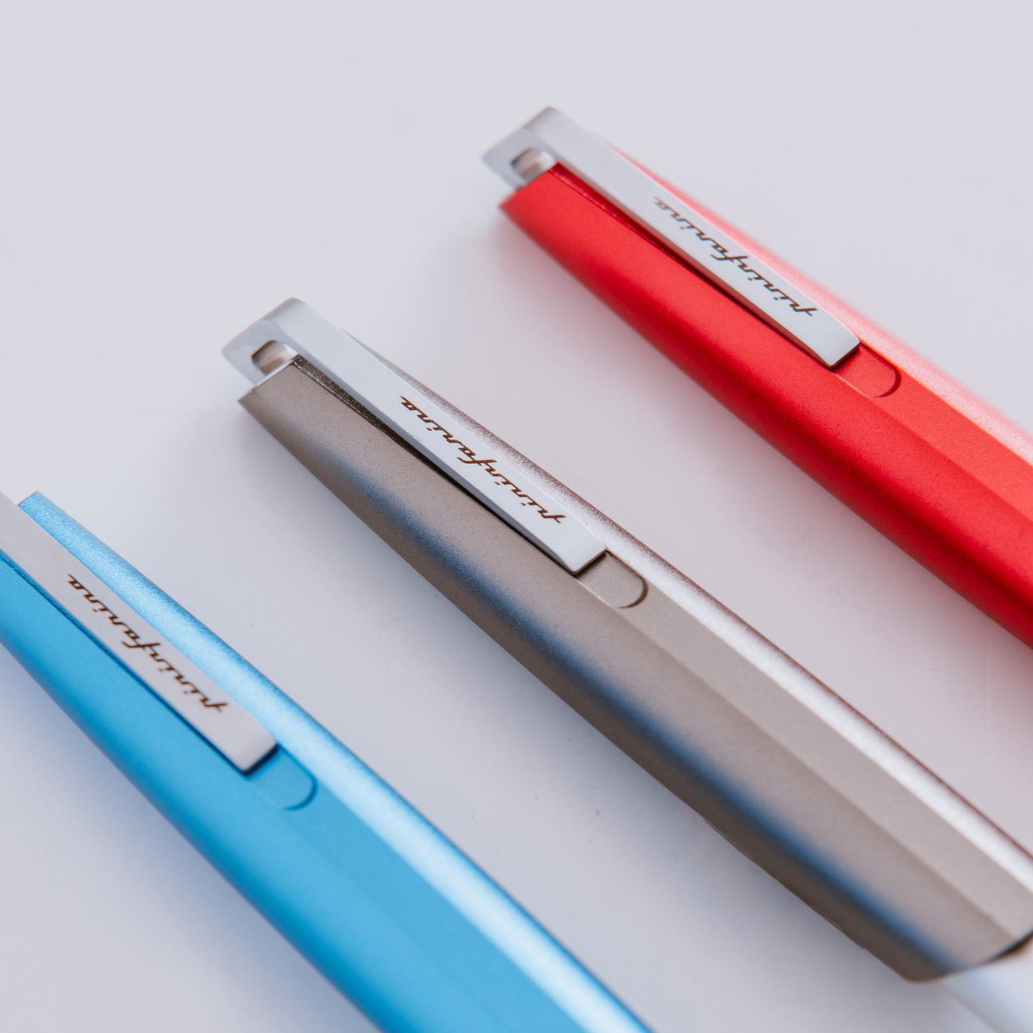 Ручка-роллер Pininfarina PF GO TITANIO