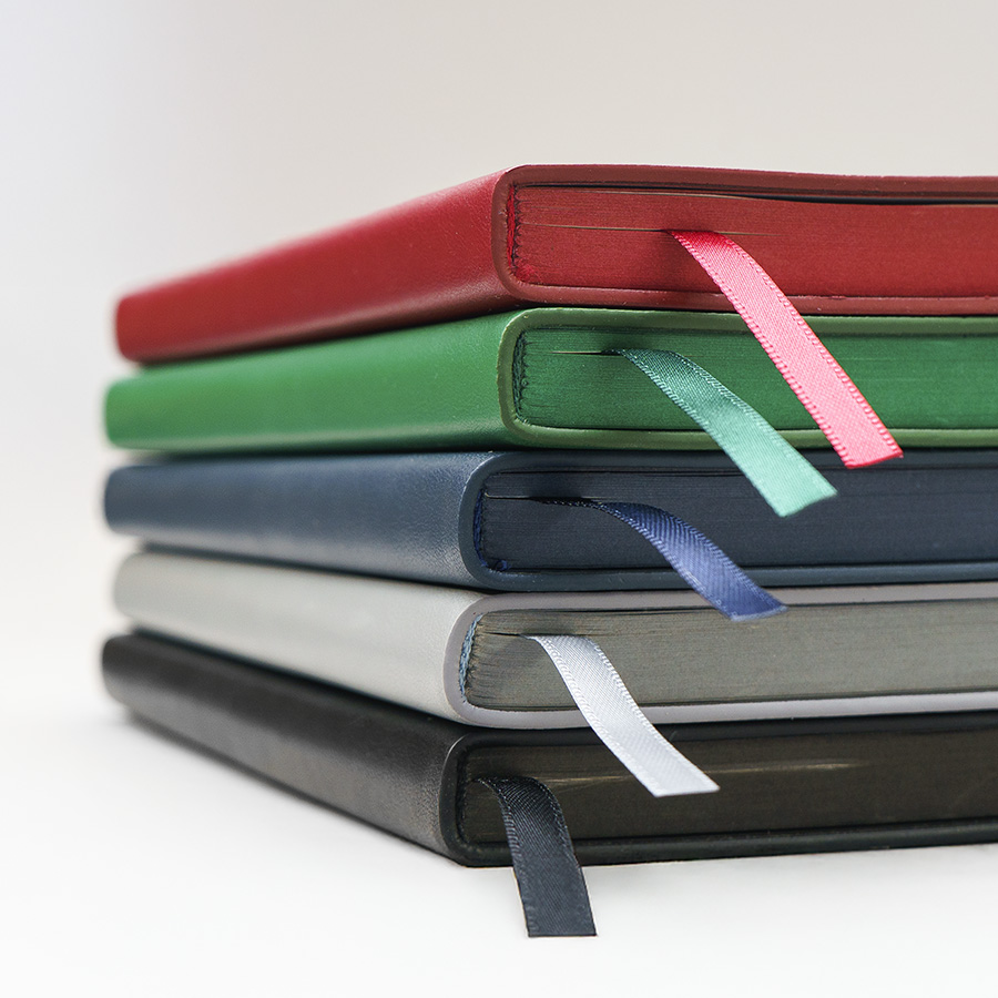 Бизнес-блокнот LADY, формат А5, зеленый, блок в клетку