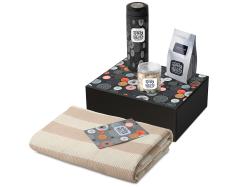 Подарочный набор Re:y. Warm с пледом, термосом и чаем Подарочный набор Re:y. Warm с пледом, термосом и чаем