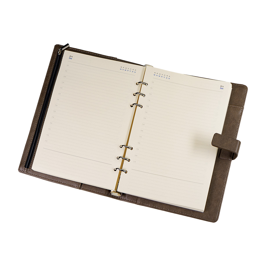 Ежедневник недатированный Coach, B5, коричневый, кремовый блок, подарочная коробка Ежедневник недатированный Coach, B5, коричневый, кремовый блок, подарочная коробка