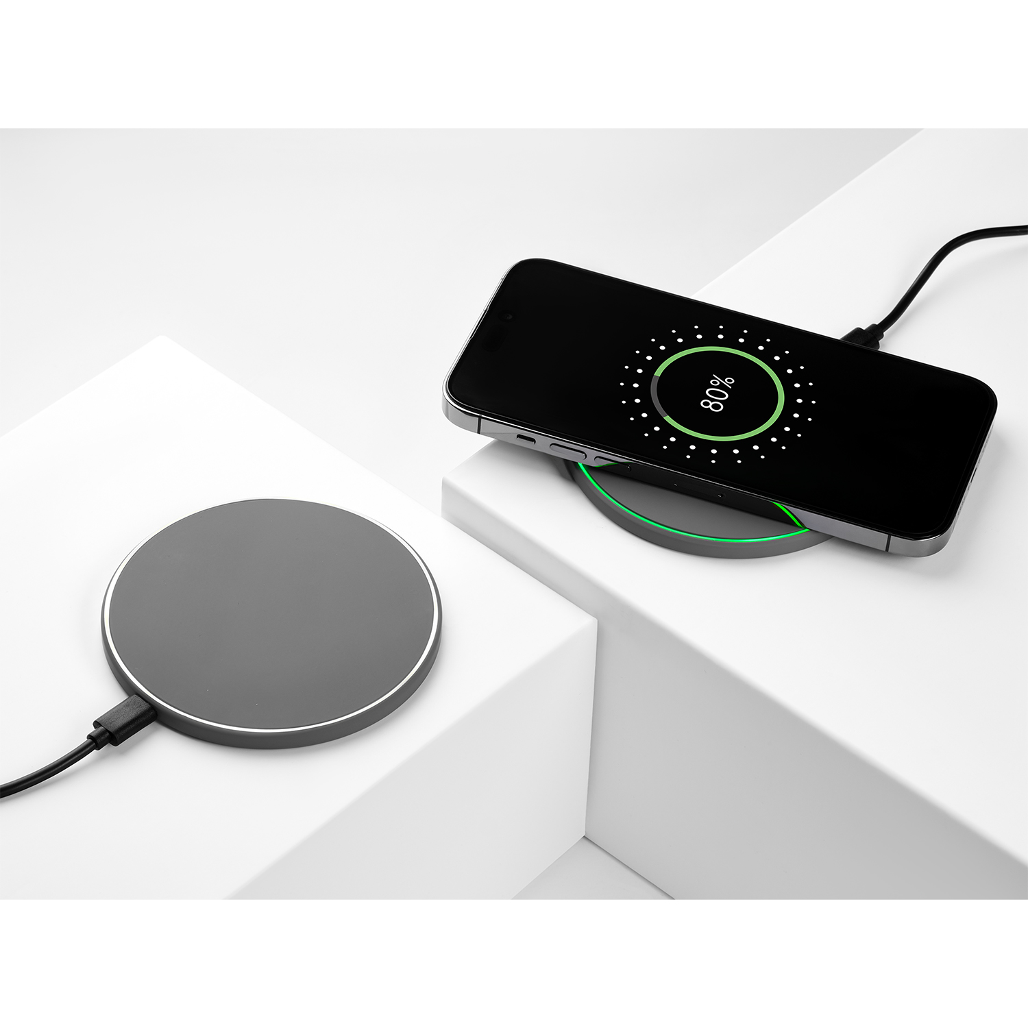 Беспроводное зарядное устройство с подсветкой 15W Аурис (Auris), серое Беспроводное зарядное устройство с подсветкой 15W Аурис (Auris), серое