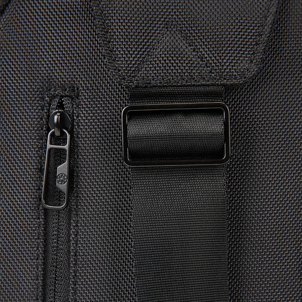 Рюкзак на одно плечо Discovery M, черный