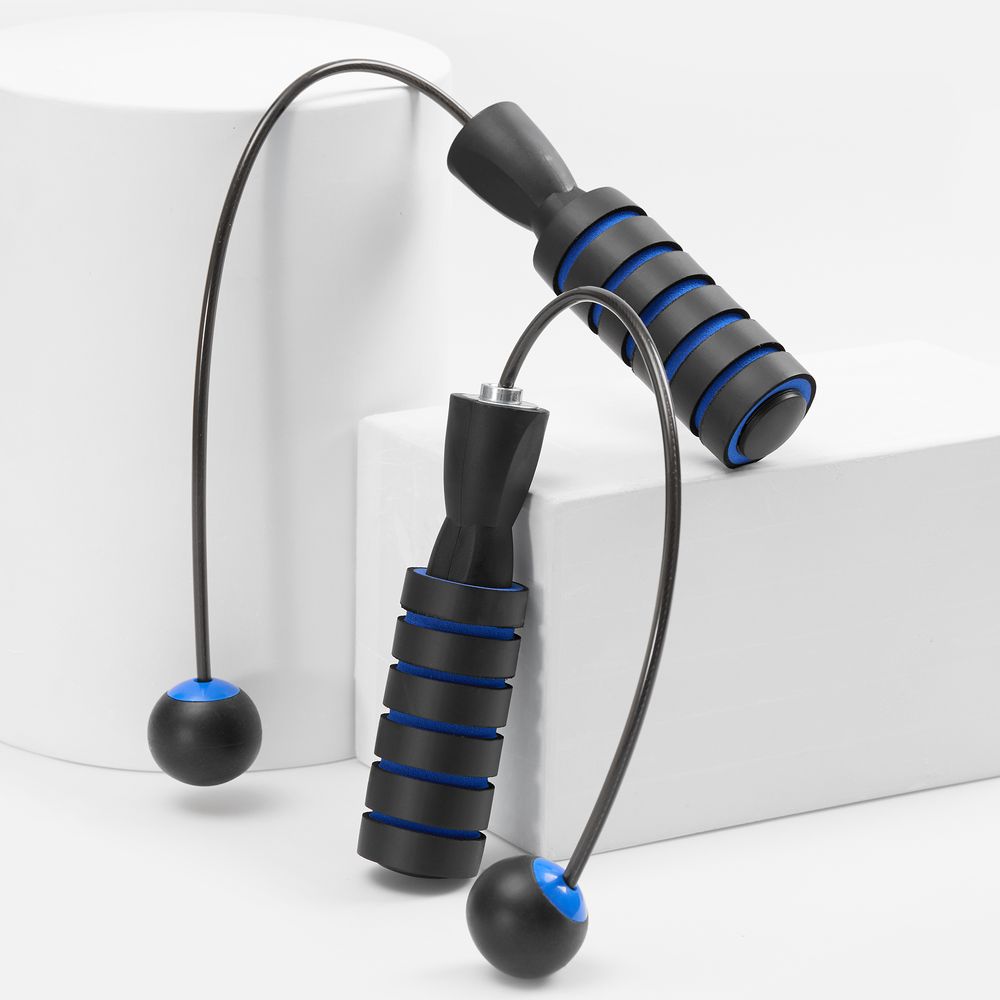 Беспроводная скакалка Silentino, черная с синим Беспроводная скакалка Silentino, черная с синим