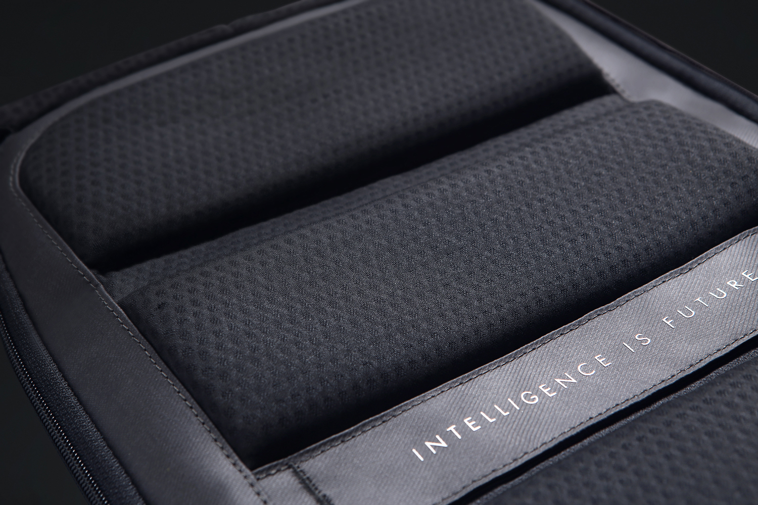 Рюкзак KORIN HiPack 43х33х16 см, черный