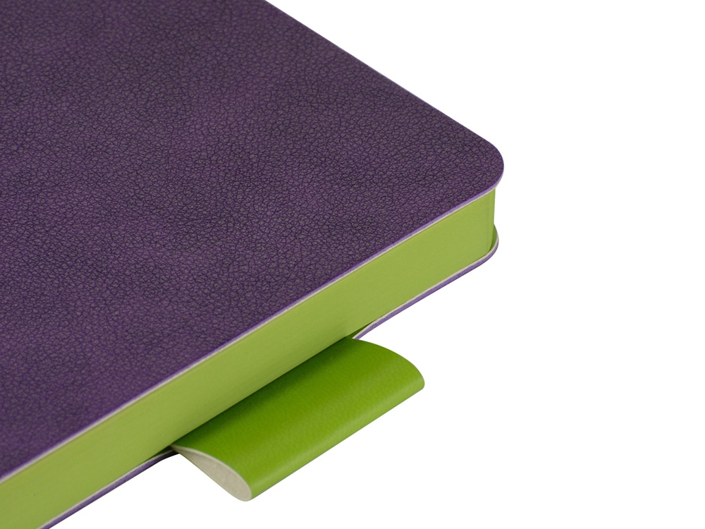 Ежедневник А5 датированный Boston 2026, фиолетовый с салатовым обрезом