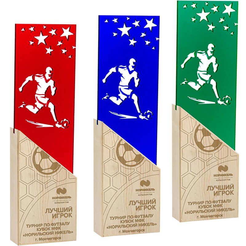 Акриловая награда с лазерной гравировкой футбол