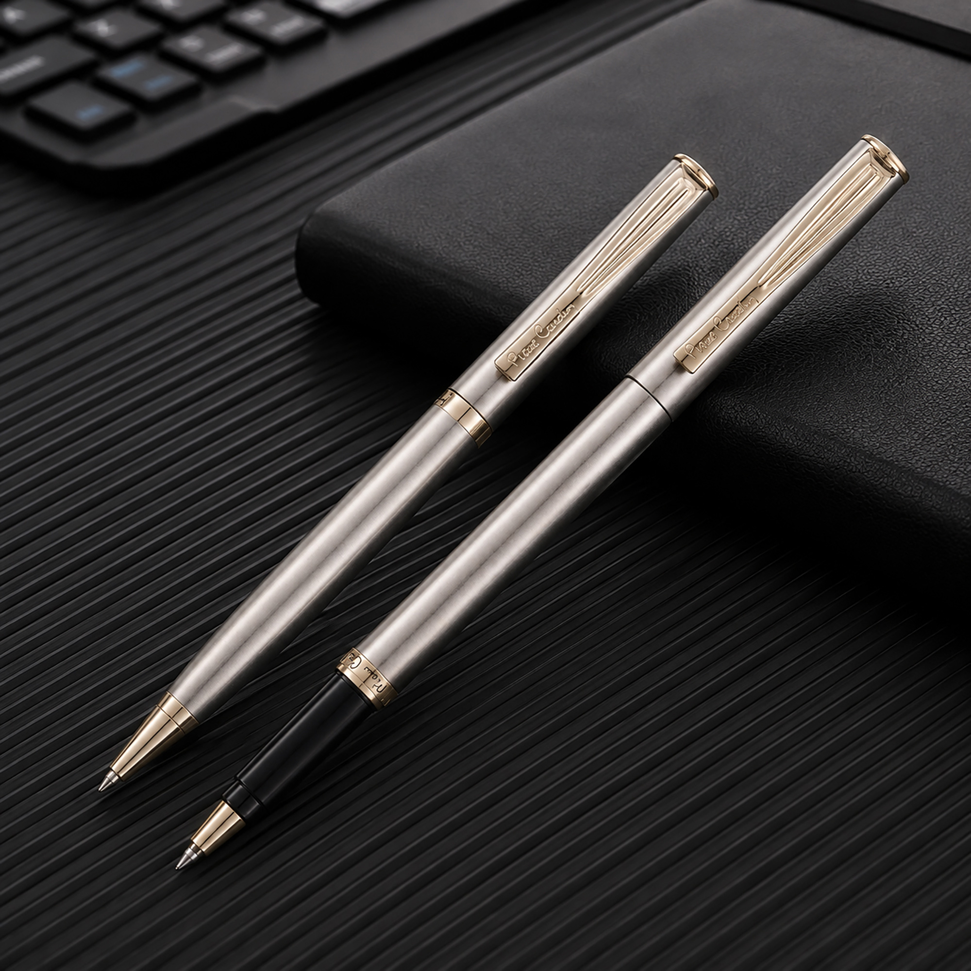 Набор: ручка шариковая, ручка-роллер PEN and PEN. Pierre Cardin