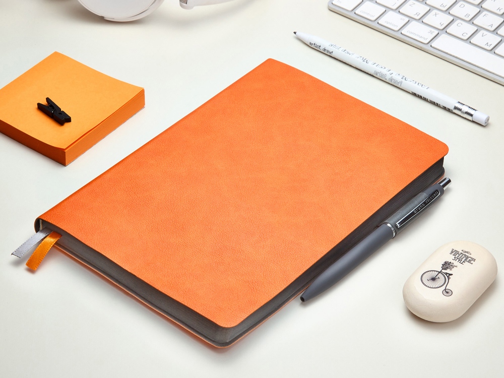 Ежедневник А5 датированный Boston 2026, оранжевый с серым обрезом