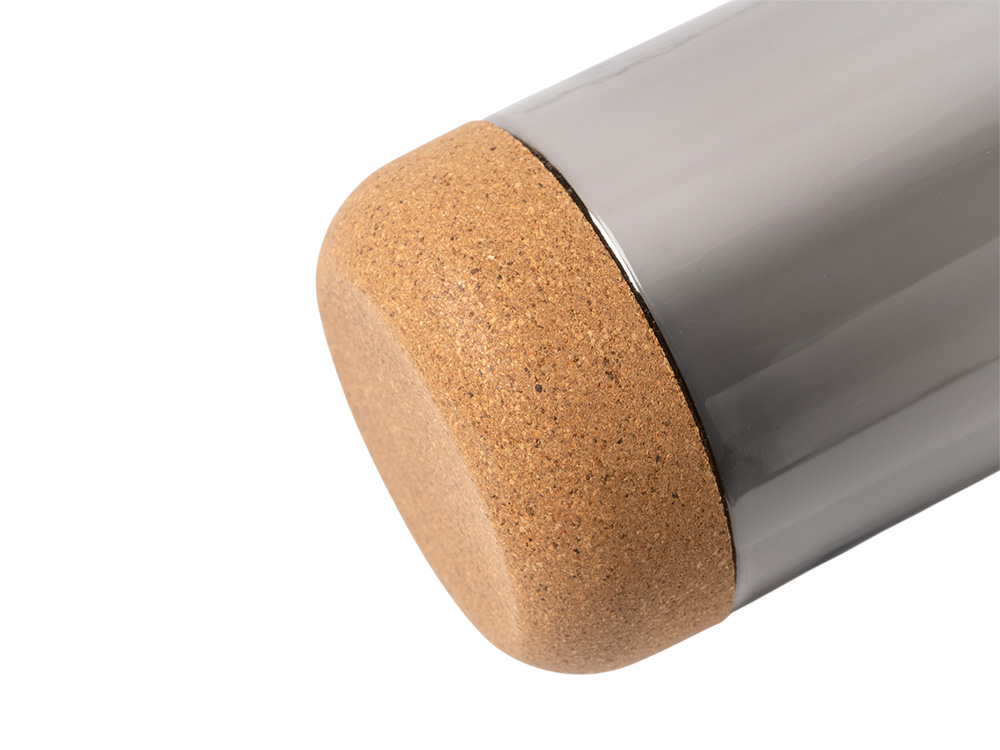 Бутылка Basti с пластиковым корпусом и пробковым дном, черный Бутылка Basti с пластиковым корпусом и пробковым дном, черный