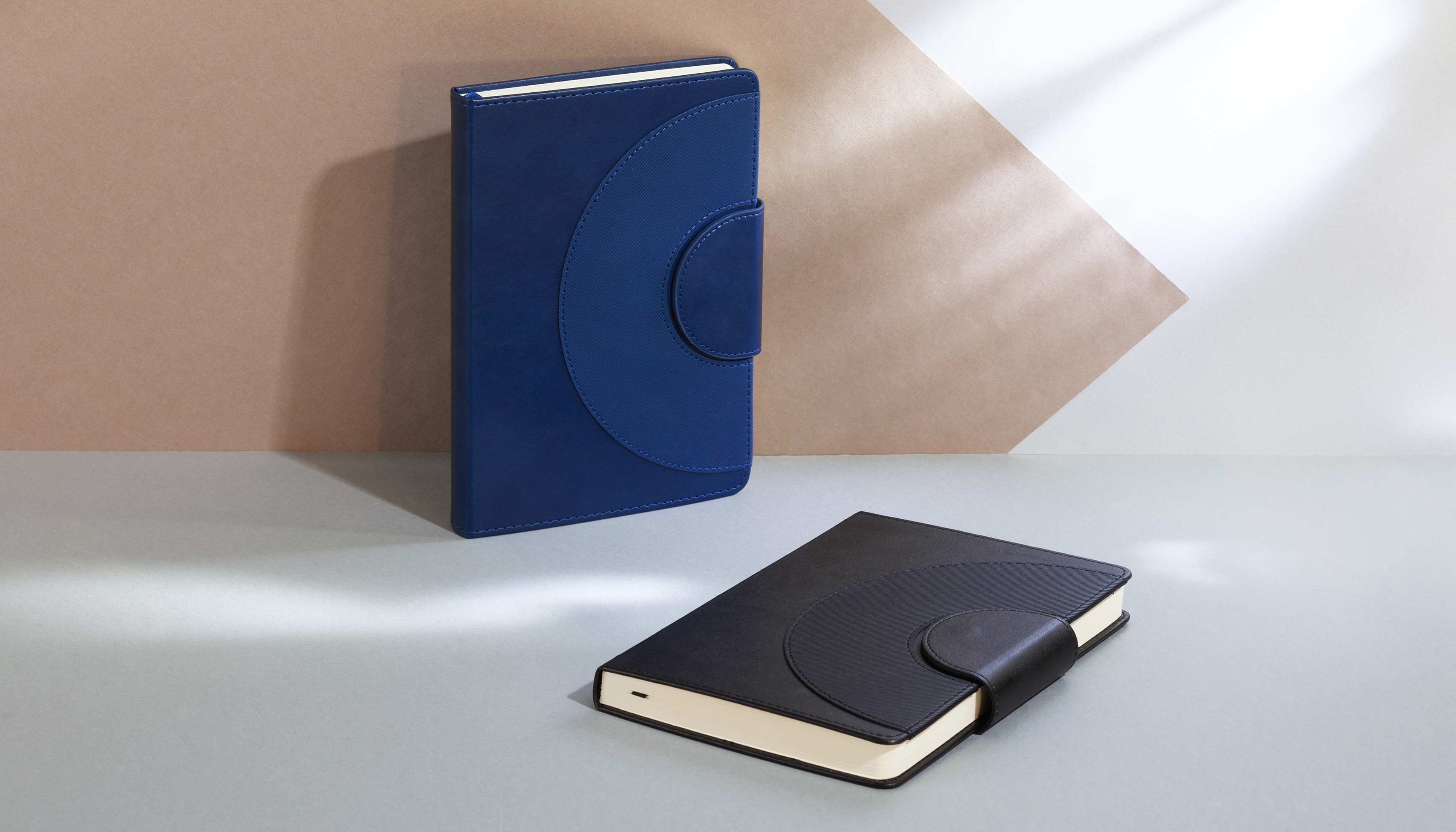 Ежедневник недатированный "Сицилия", формат А5, черный Ежедневник недатированный "Сицилия", формат А5, черный