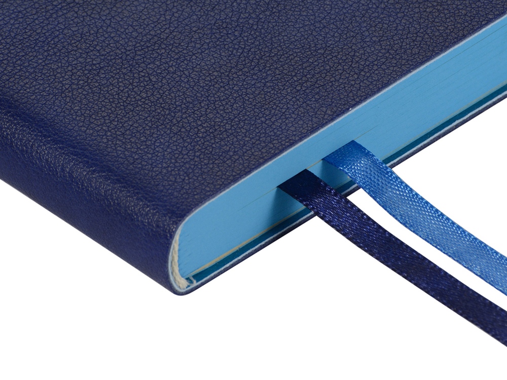 Ежедневник А5 датированный Boston 2026, синий с голубым обрезом