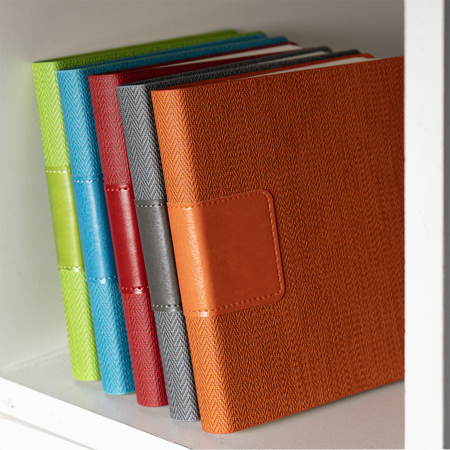 Ежедневник недатированный Scotty, А5-,  зеленое яблоко, кремовый блок, без обреза